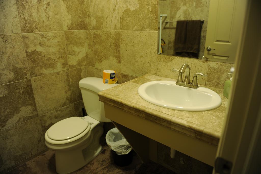Camelot Inn At Honeyville Kültér fotó