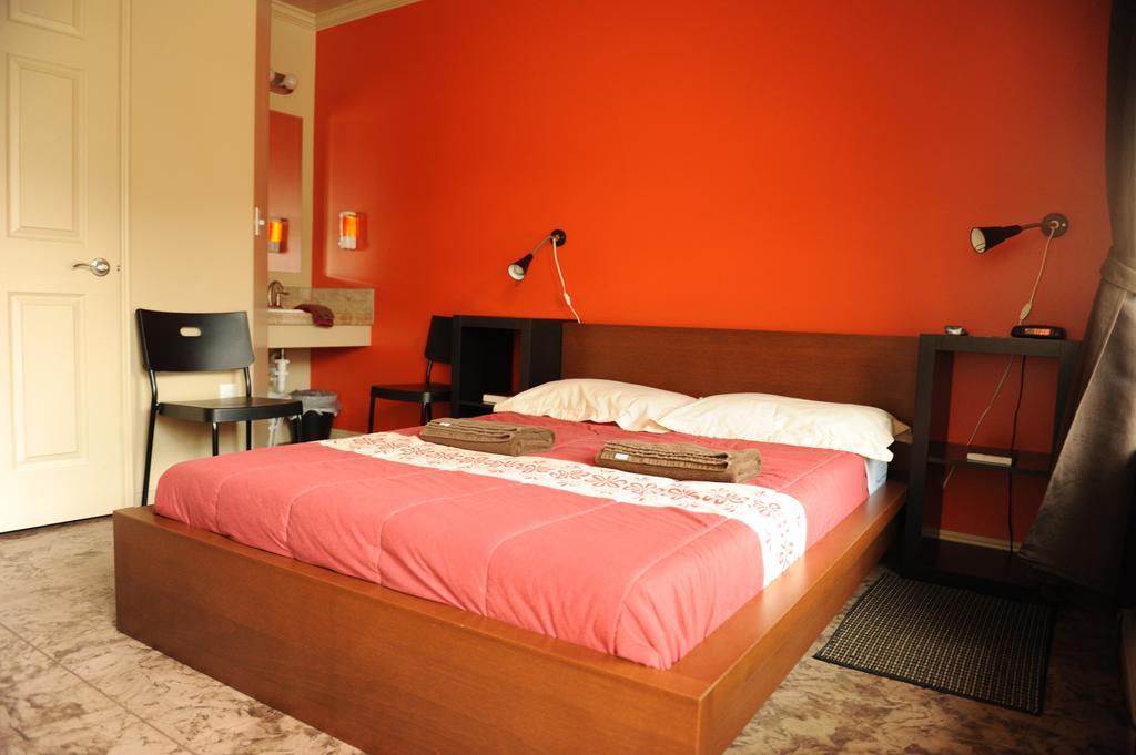 Camelot Inn At Honeyville Szoba fotó
